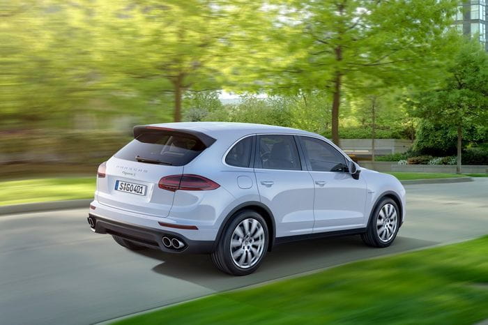 El Porsche Cayenne se renueva con potencia turbo y una versión enchufable