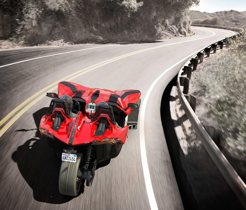 Polaris Slingshot, diversión sin aditivos: 175 caballos para 771 kg y sólo 3 ruedas