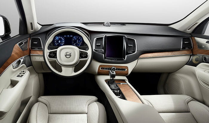 Nuevo Volvo XC 90, confirmadas sus mecánicas; llegará con un motor híbrido... de 400 caballos