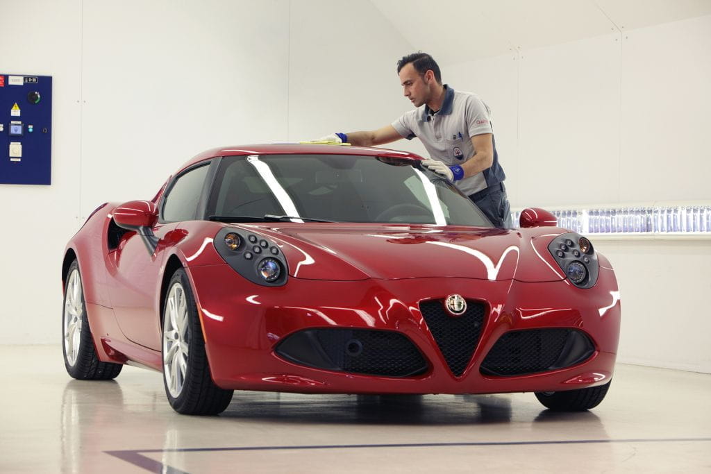 Alfa Romeo 4C en la cadena de montaje