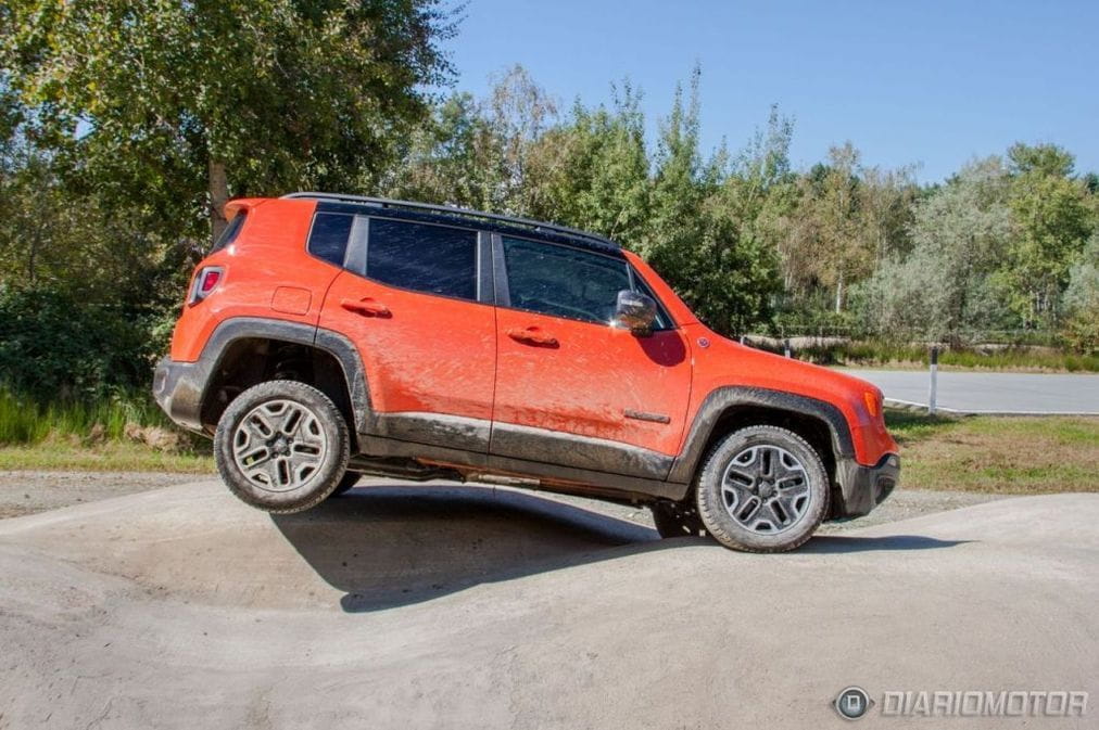 Jeep Renegade 2015, presentación y prueba en Milán: al volante dentro y fuera de la carretera