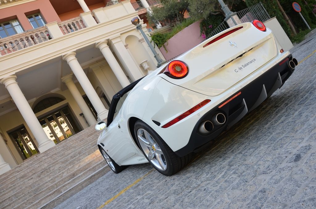  Ferrari California T