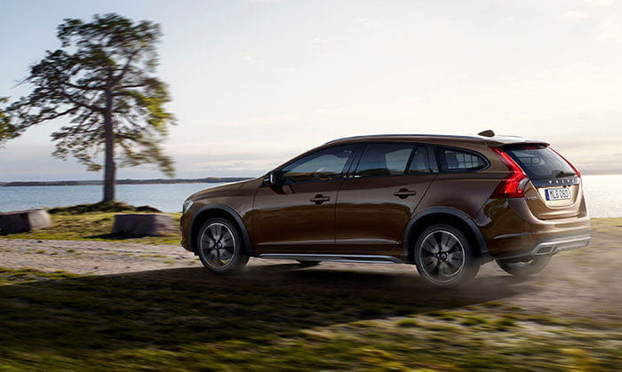 Volvo V60 Cross Country 2015