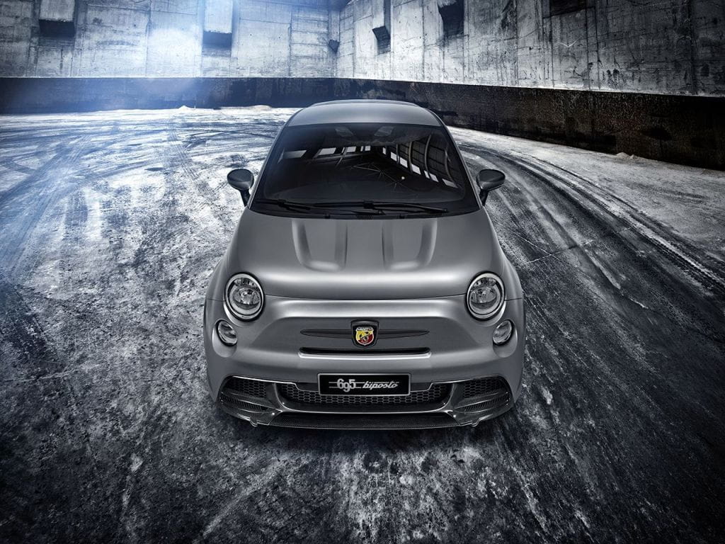 Abarth 695 Biposto: entregado al circuito en cuerpo y alma