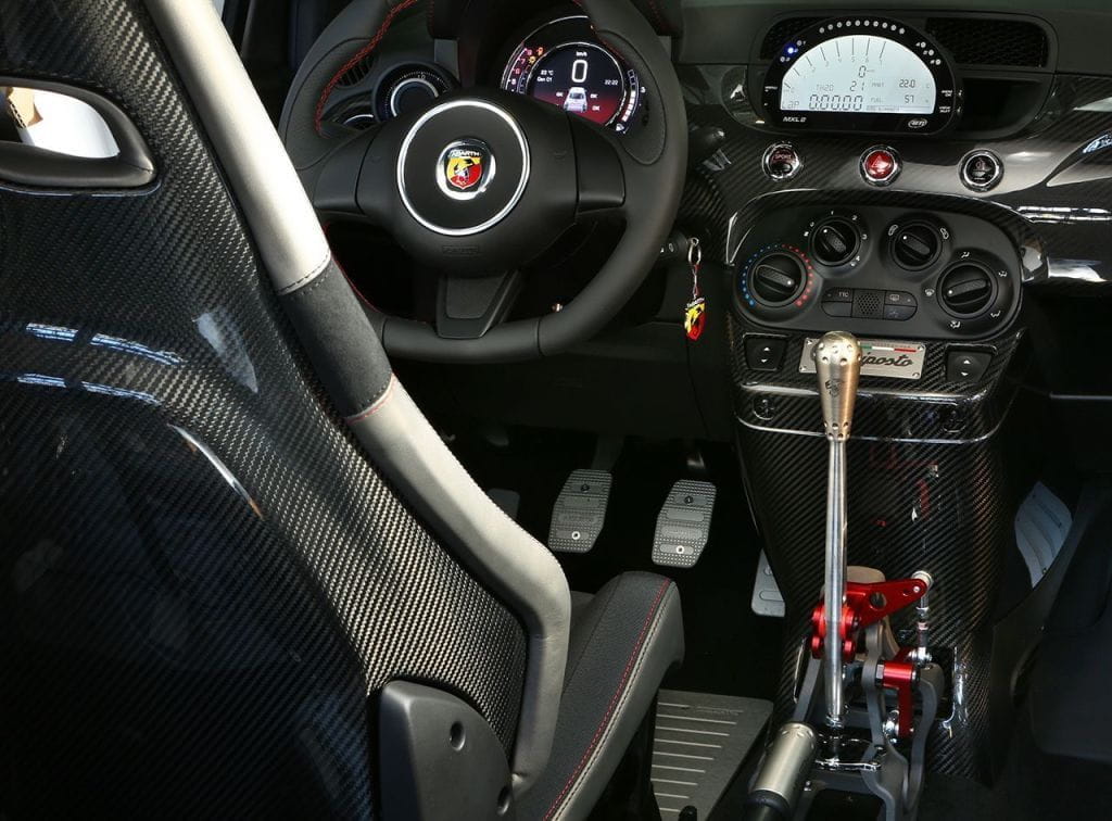 Abarth 695 Biposto: entregado al circuito en cuerpo y alma