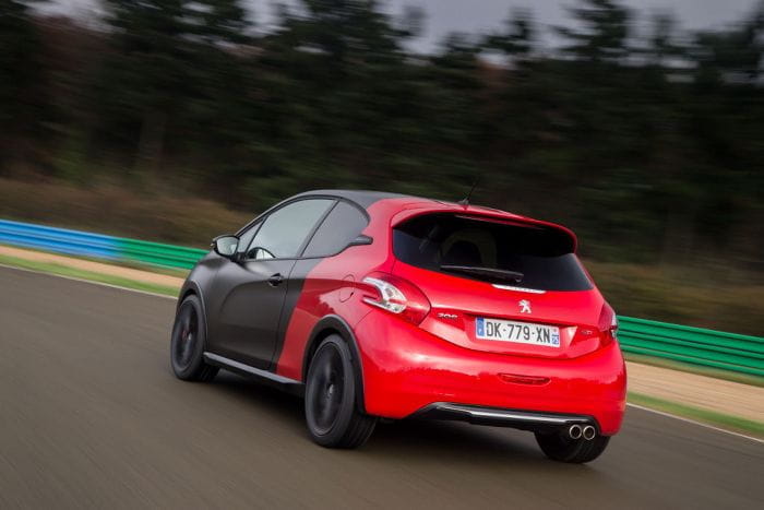 Así se transforma un Peugeot 208 GTI en la versión 30th