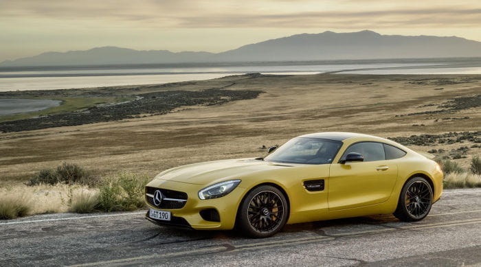 Chris Harris prueba el nuevo Mercedes-AMG GT y nos deja, claro, con un nuevo vídeo 