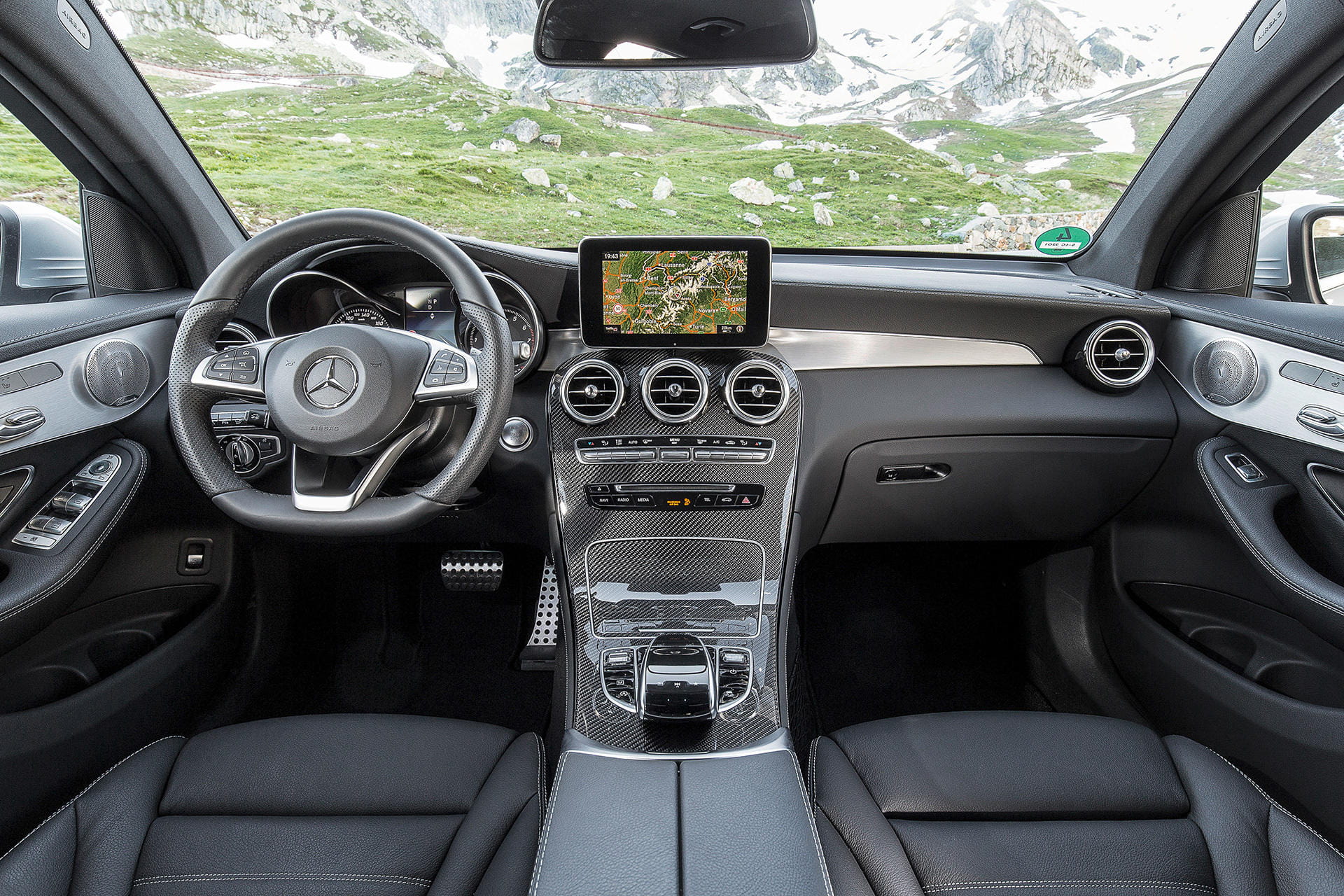 Resultado de imagen de mercedes glc coupe interior