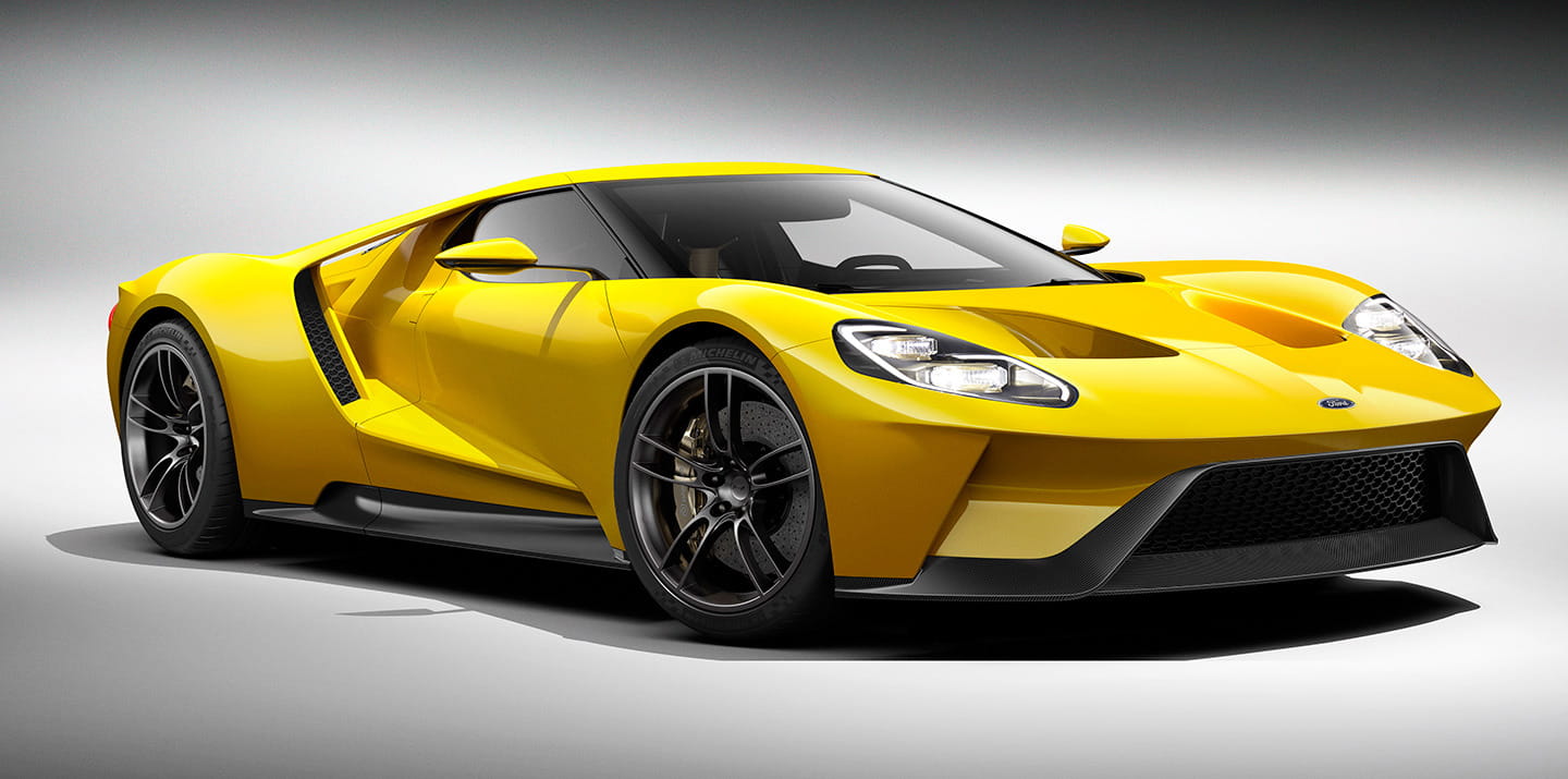 Vista lateral del Ford GT en color amarillo, destacando su aerodinámica.