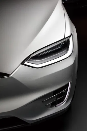 Tesla Model X 14