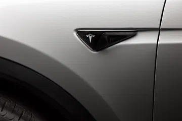 Tesla Model X 28