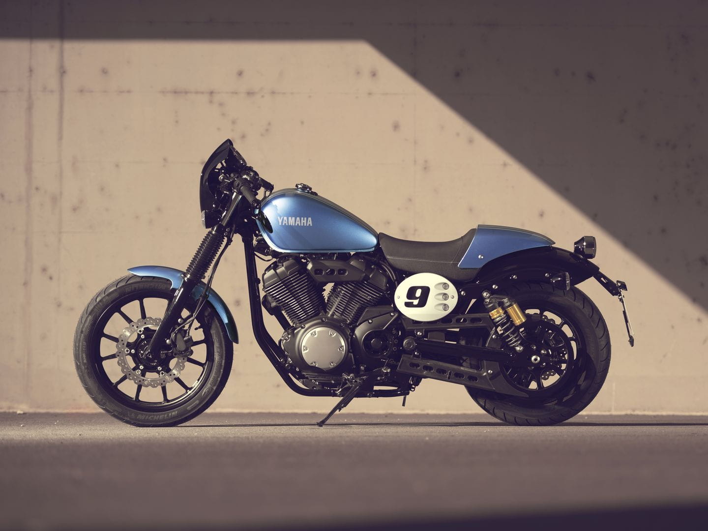 Yamaha xv950 hot sale cafe racer