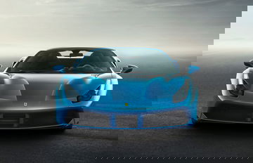 Vista delantera del Ferrari 488 Spider mostrando su inconfundible diseño aerodinámico.