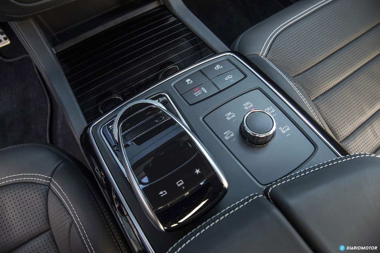 Mercedes-AMG_GLE_63S_Coupe_palladiumsilber