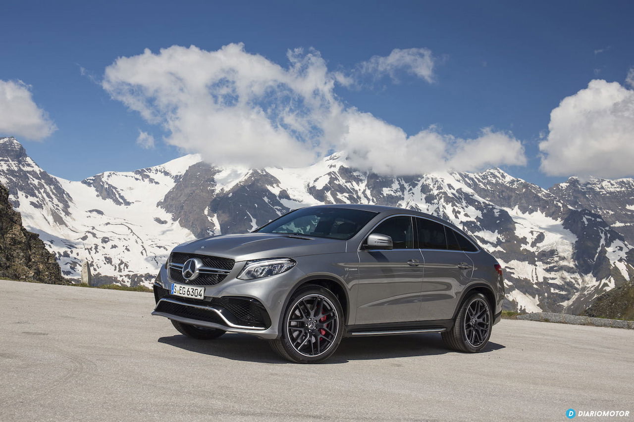 Mercedes-AMG_GLE_63S_Coupe_palladiumsilber