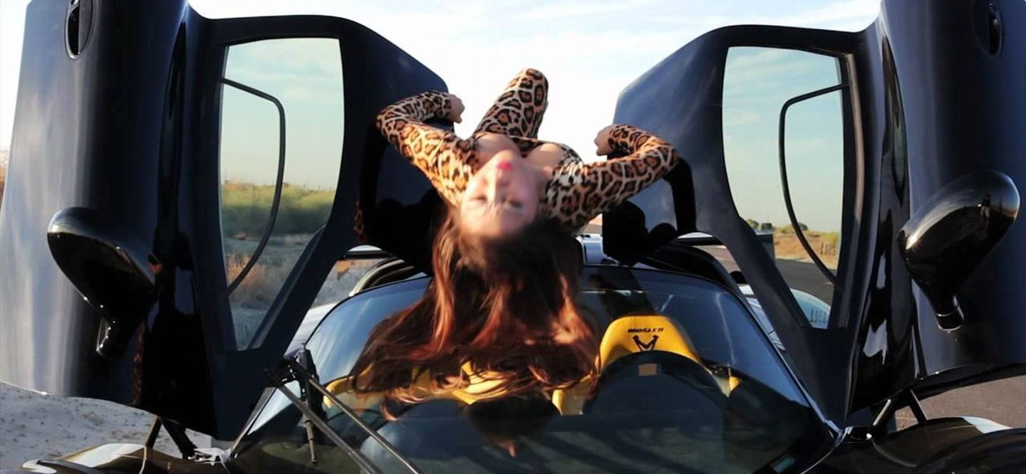 El peor vídeo de presentación jamás creado: “Feel My Fire” y el Mosler Raptor GTR