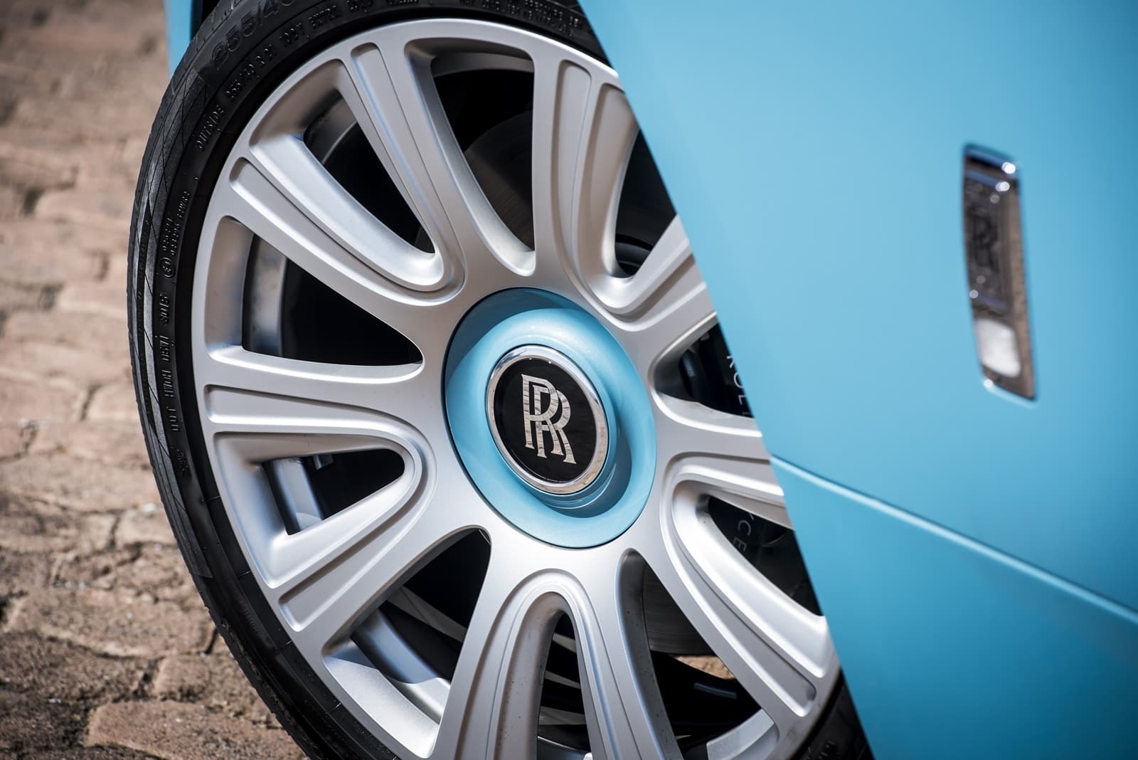 Rolls Royce Dawn Ficha 1018 010