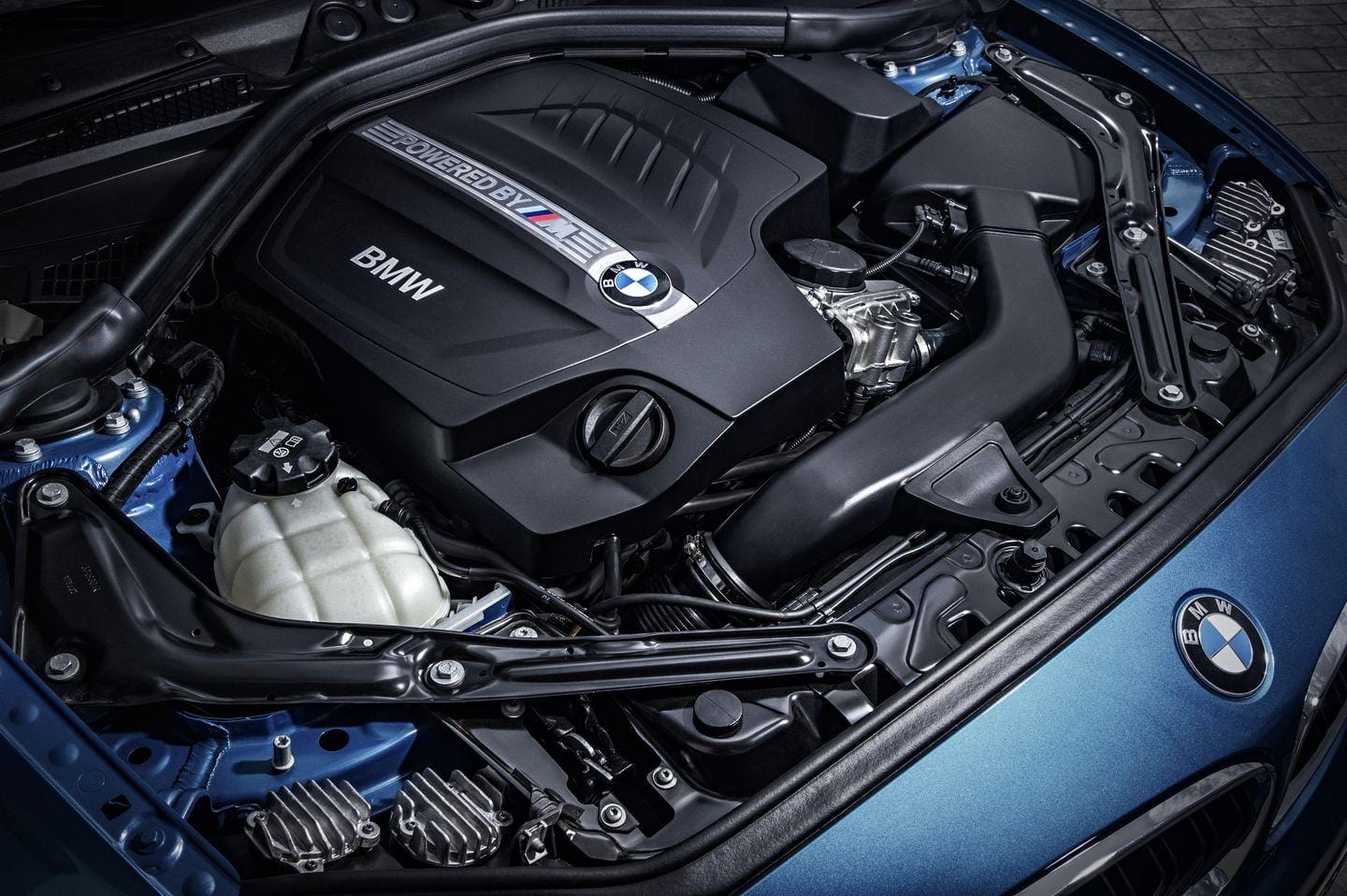 espada Darse prisa mañana 370 CV de músculo y mucho aluminio: el BMW M2 Coupé es el nuevo benjamín de  la familia M | Diariomotor