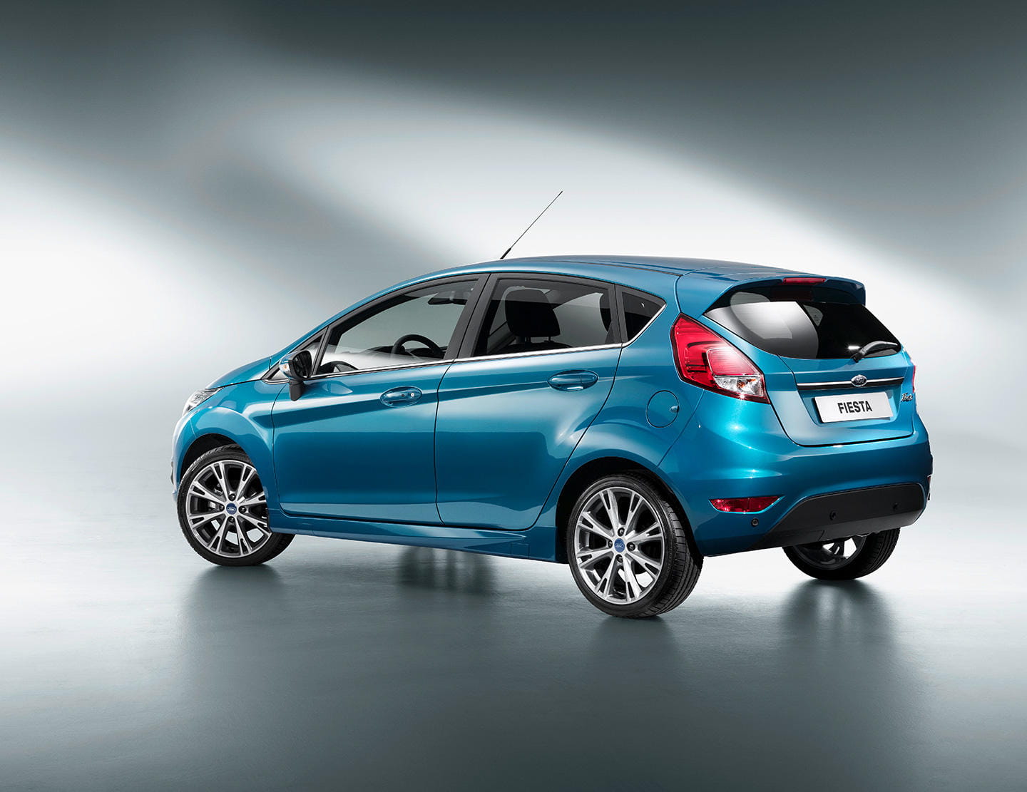 Capacidad deposito ford fiesta trend #5