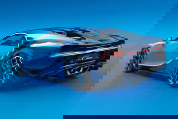Perfil trasero del Bugatti Chiron, realzando la estética y aerodinámica.