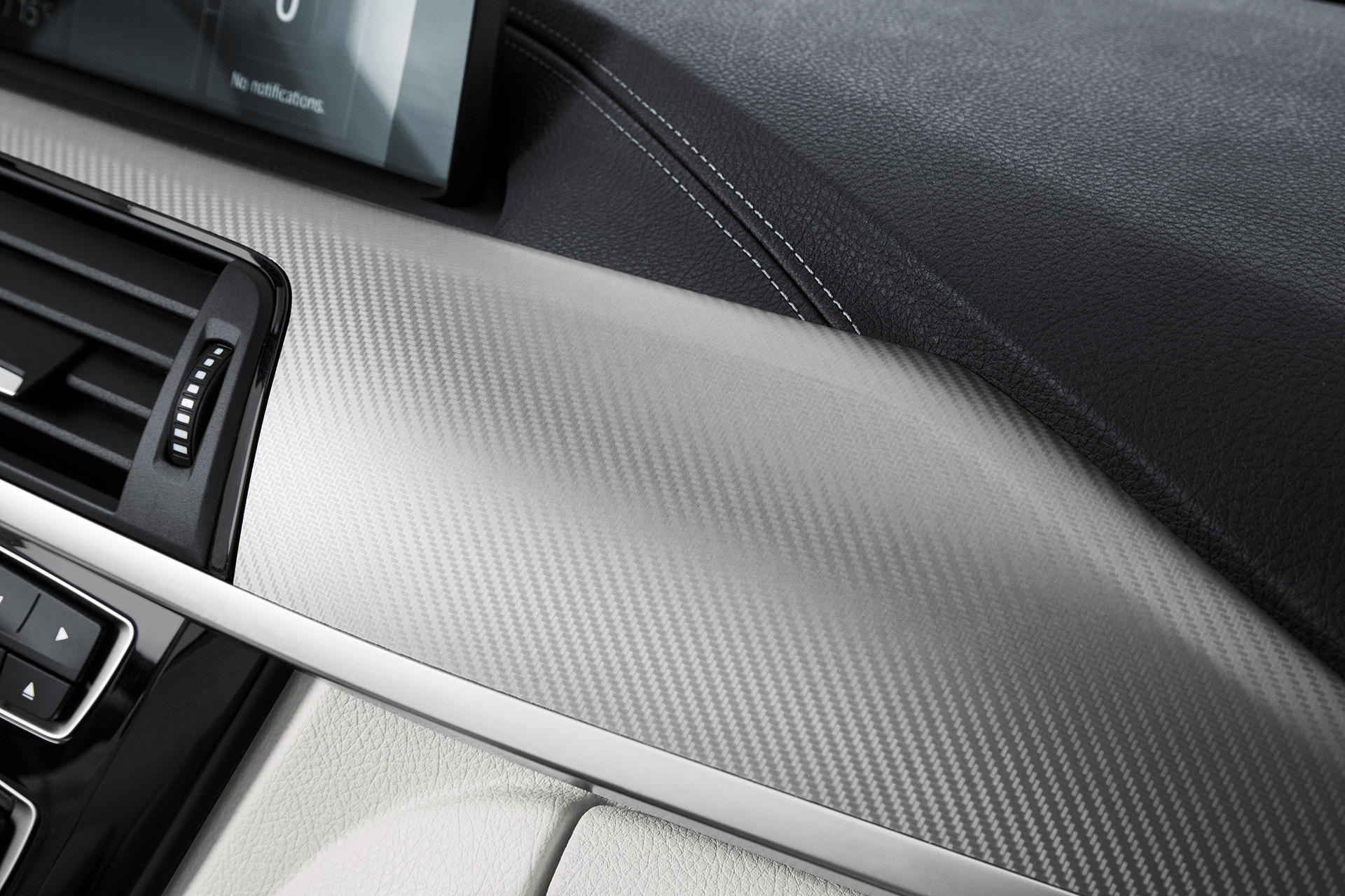 Consola central con acabados en fibra de carbono del BMW Serie 4.