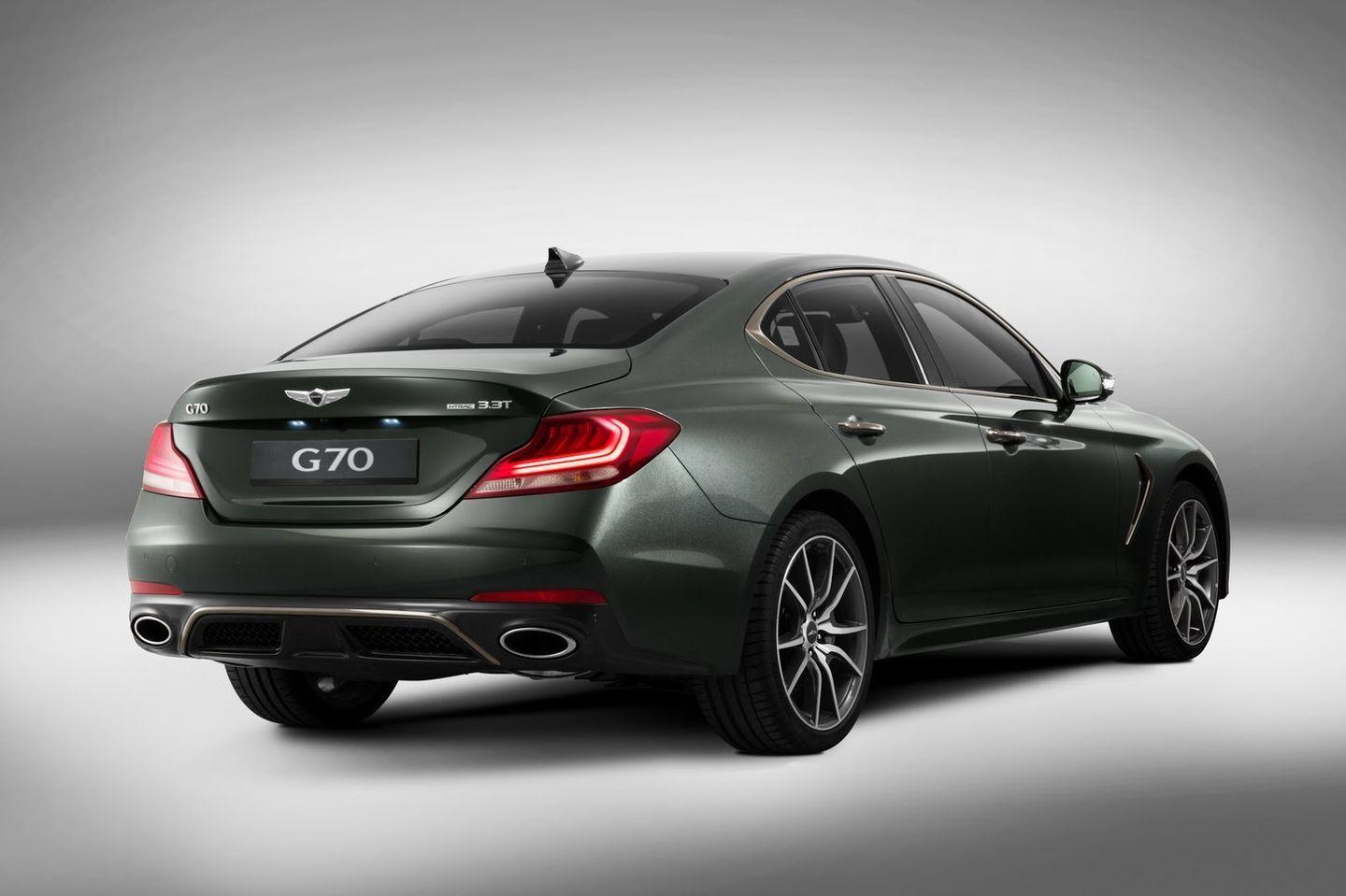 genesis-g70-2018-19.jpg