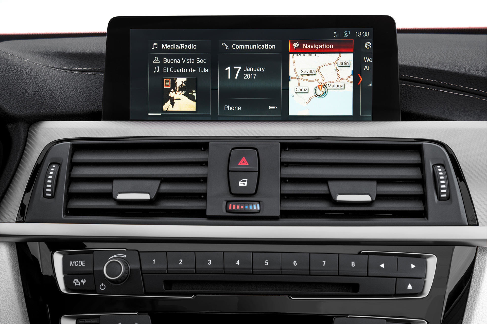 Vista del sistema de infotainment y controles centrales de un BMW Serie 4.