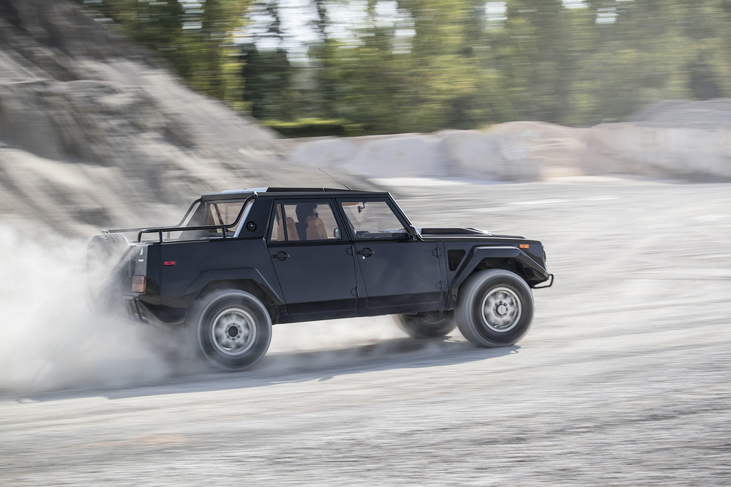 lamborghini-lm002-20.jpg