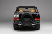 lamborghini-lm002-50-180x120.jpg