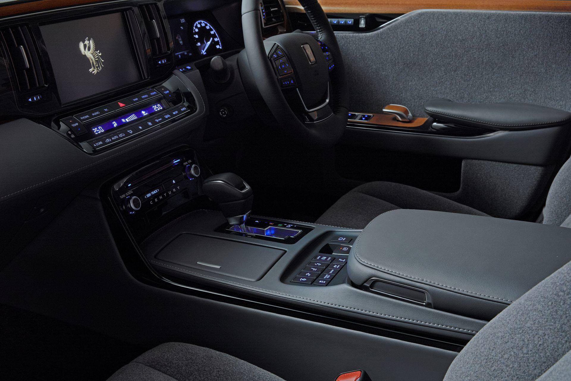 toyota-century-2018-11-1.jpg