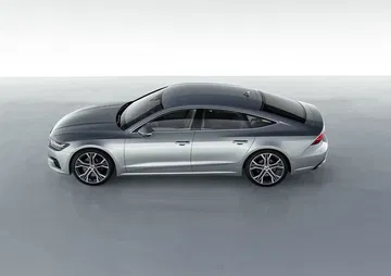 Vista lateral elegante del Audi A7 Sportback, destacando su perfil aerodinámico.