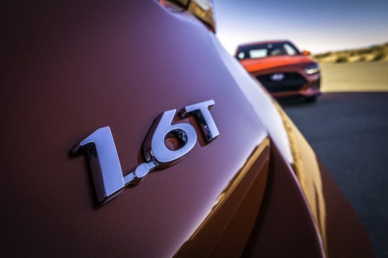 30934-2019VelosterTurbo thumbnail thumbnail