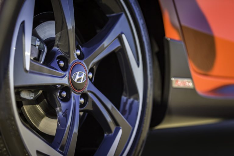 30952-2019VelosterTurbo thumbnail thumbnail