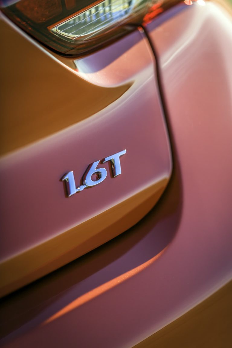 30977-2019VelosterTurbo thumbnail thumbnail