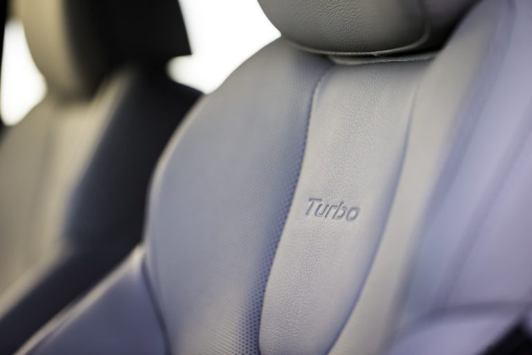 30990-2019VelosterTurbo thumbnail thumbnail