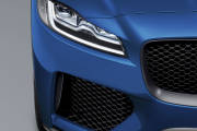 jaguar_f_pace_svr_2018_20-180x120.jpg