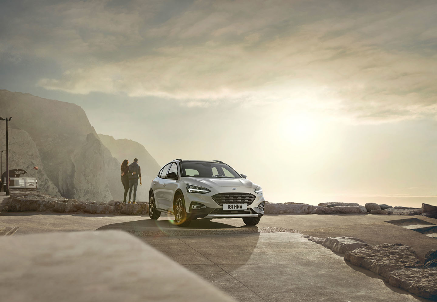 Ford Focus Active 2018 01