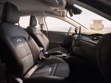 Ford Focus Active 2018 11