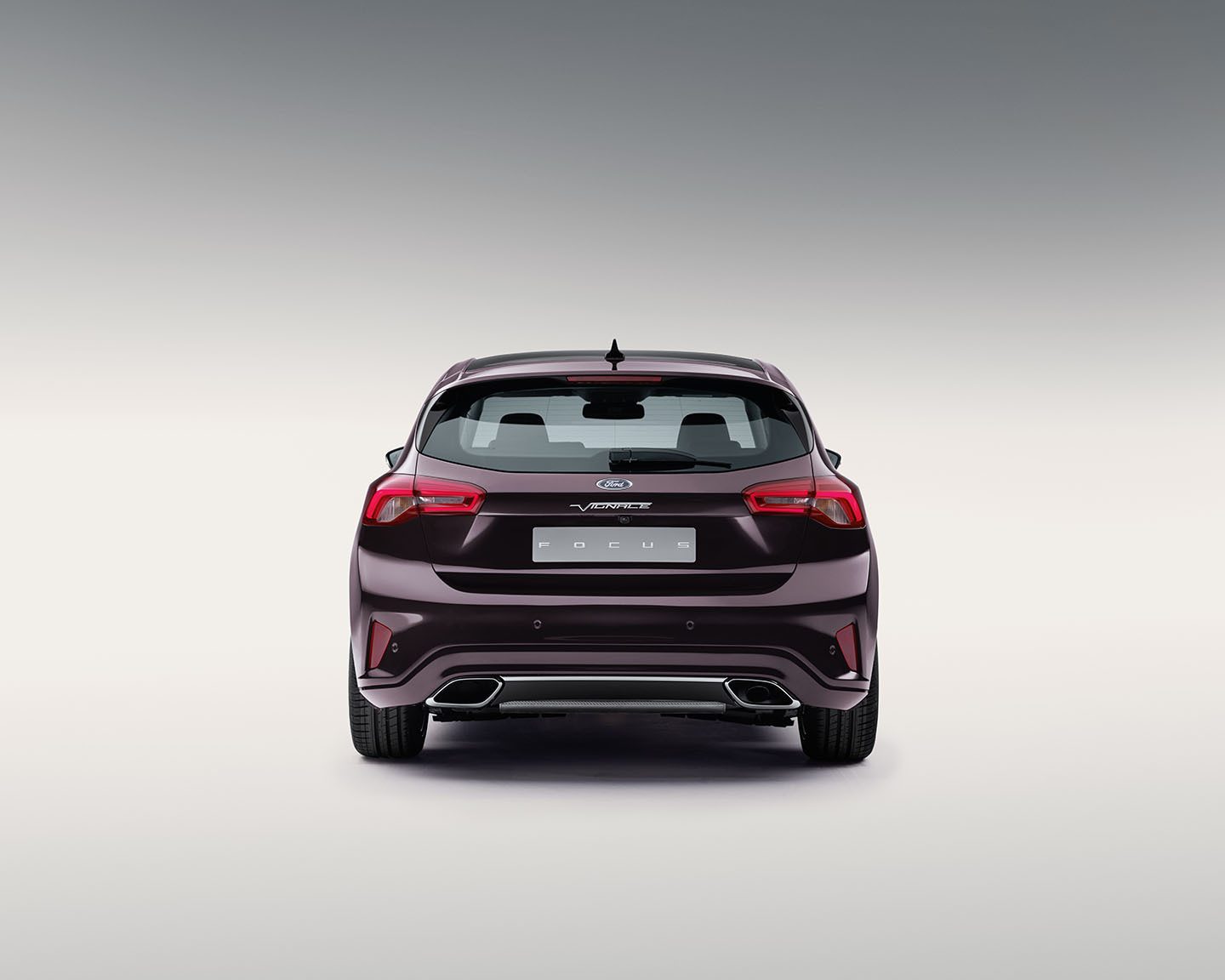 Ford Focus Vignale 2018 24
