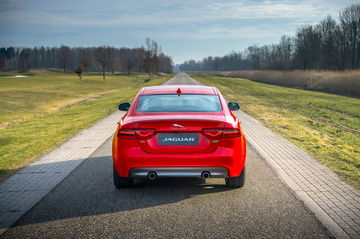 Jaguar Xe Xf 300 Sport 4
