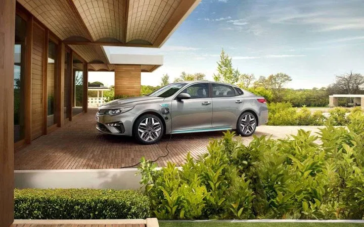 Kia Optima Phev 11