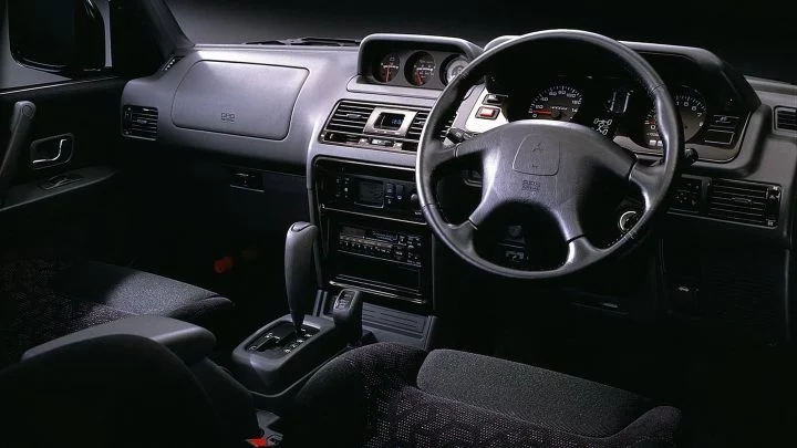 Mitsubishi Pajero Evolution 0318 004
