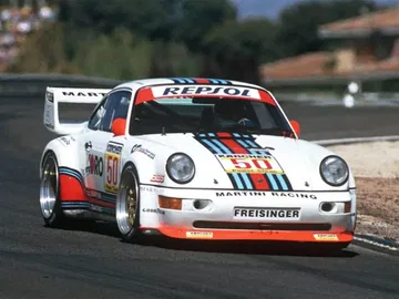 Porsche 911 Martini 007