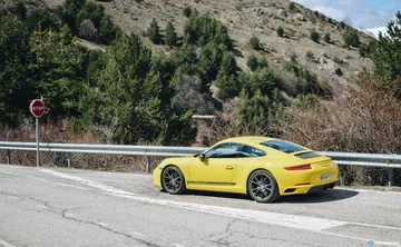 Porsche 911 Carrera 5 26