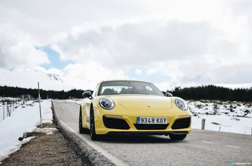 Porsche 911 Carrera T 5