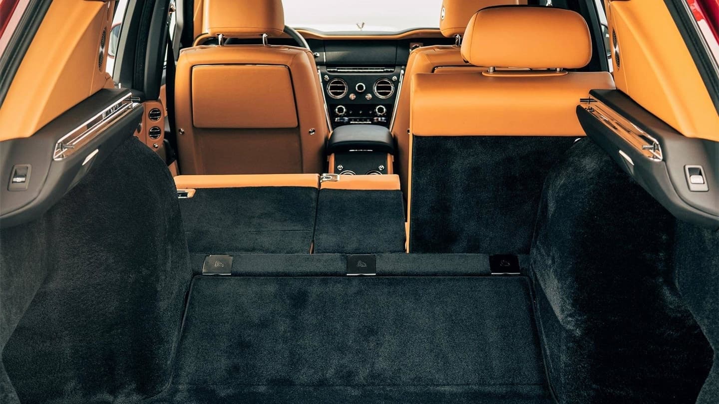 Rolls Royce Cullinan 0518 026