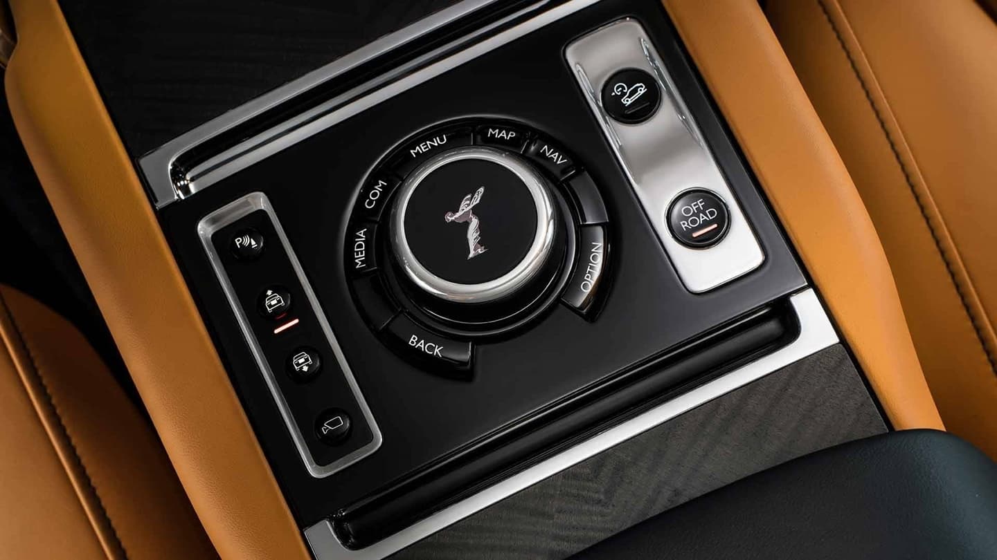 Rolls Royce Cullinan 0518 028