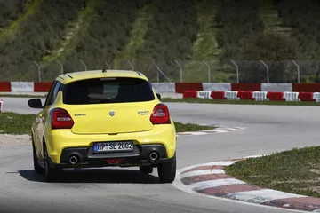 Suzuki Swift Sport Dm 25
