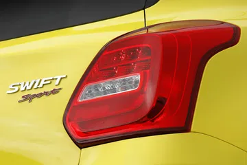 Suzuki Swift Sport Dm 51