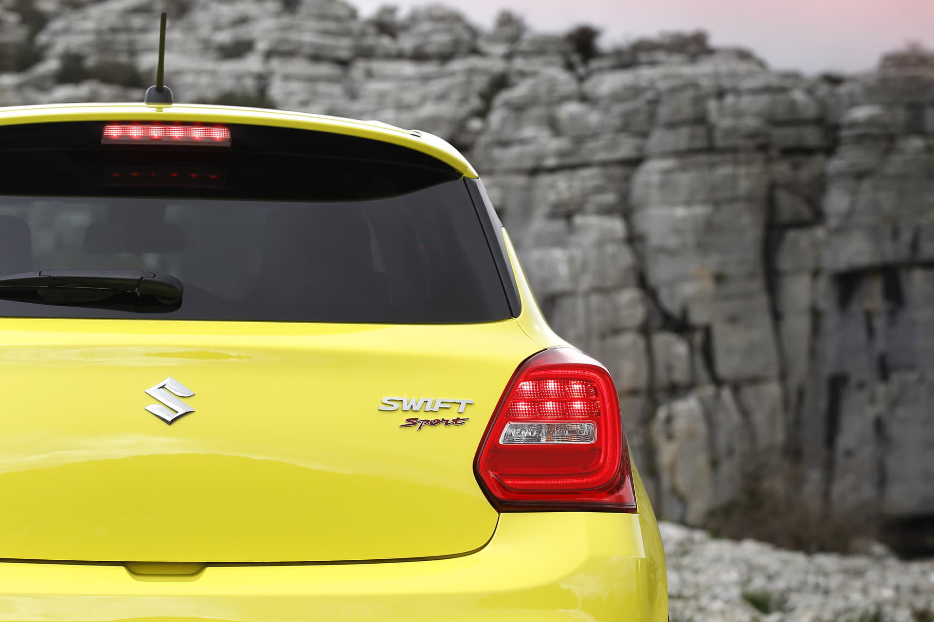 Suzuki Swift Sport Dm 75
